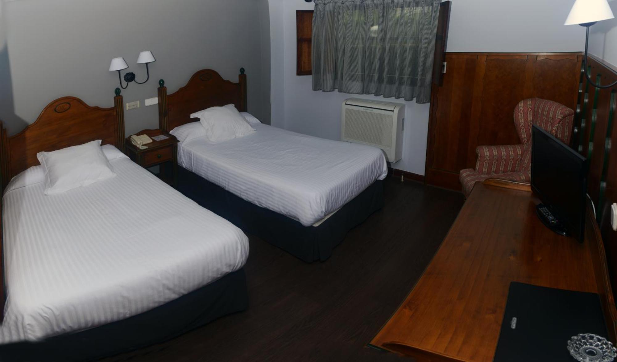 Hotel Comillas Room photo