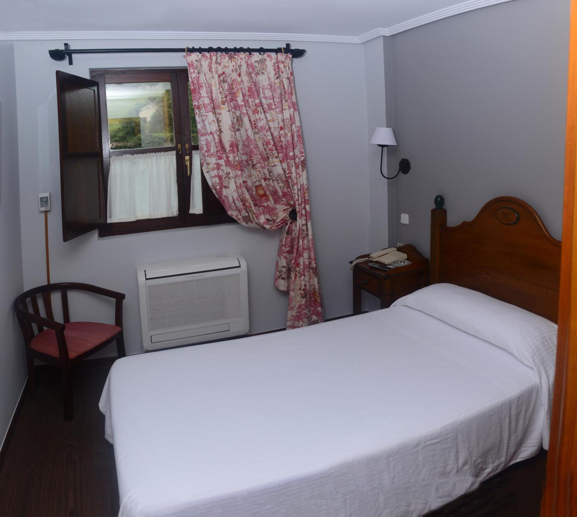 Hotel Comillas Exterior photo